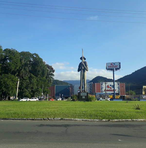 Monumento em Homenagem ao Caiçara